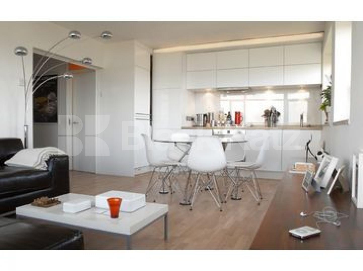 			NEW INSTRUCTION, 2 Bedroom, 1 bath, 1 reception Flat			 Fitzhugh Grove, Wansdworth Common